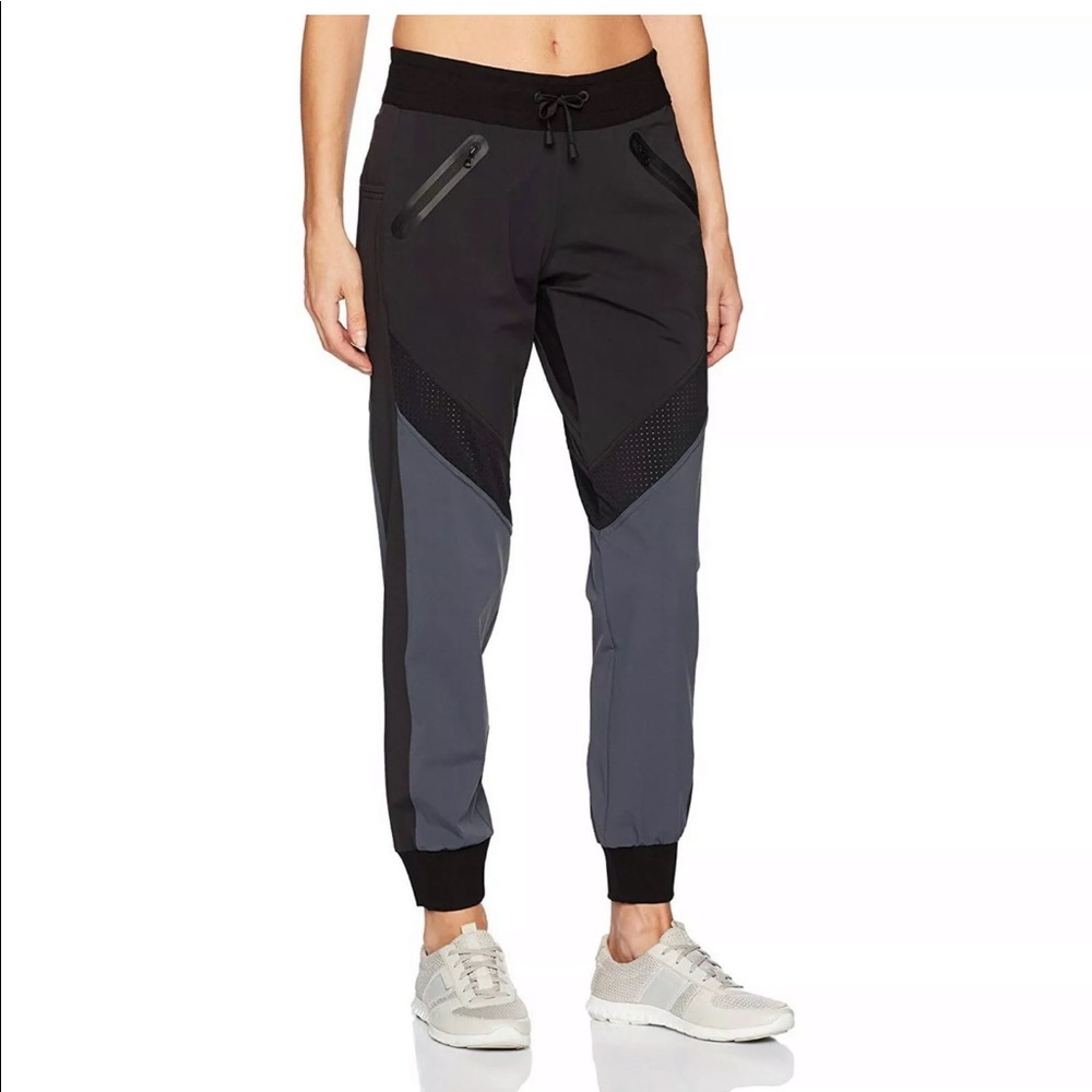 Blanc Noir Tech Jogger Color Block